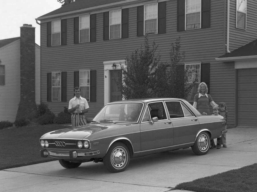  Audi 100 LS (C1) 1968 года  (NA) (фото 4 из 12)